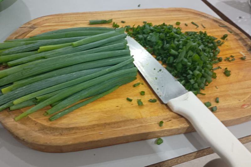 Лук-батун (Allium fistulosum)