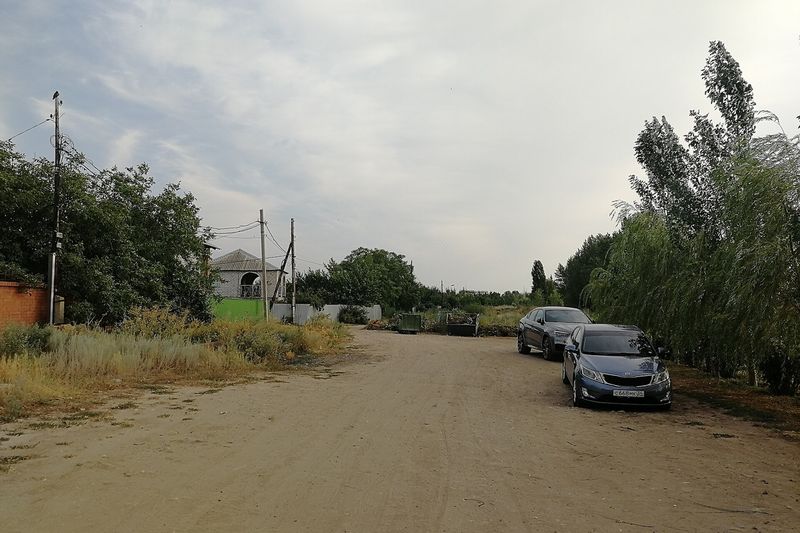 Улица дачного посёлка в Подмосковье