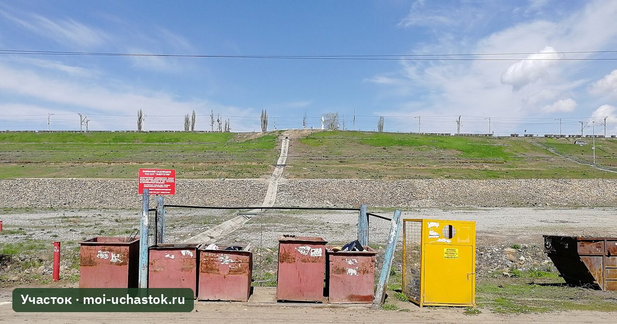 Въезд в дачный посёлок