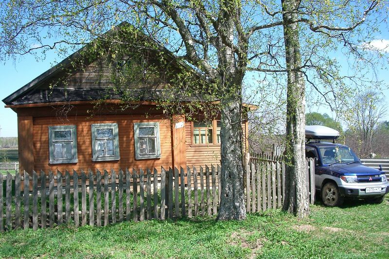 Деревенский дом на приусадебном участке