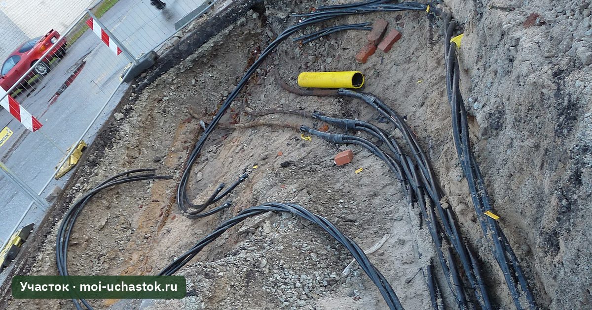 Кабель, проложенный в траншее