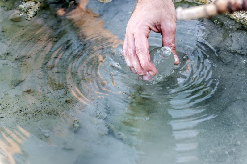Отбор пробы воды